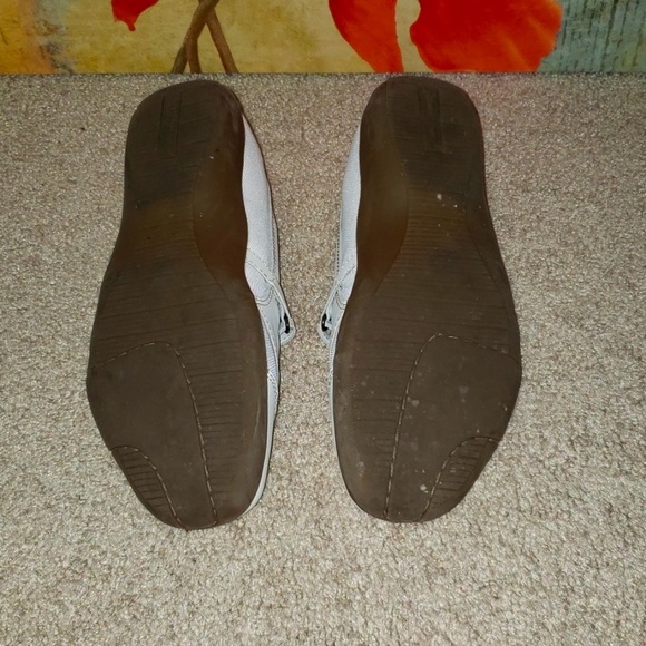 Shoes - Picture 5 of 5